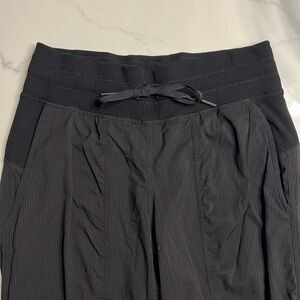 Lululemon Dance Studio Jogger, size 4, Black.